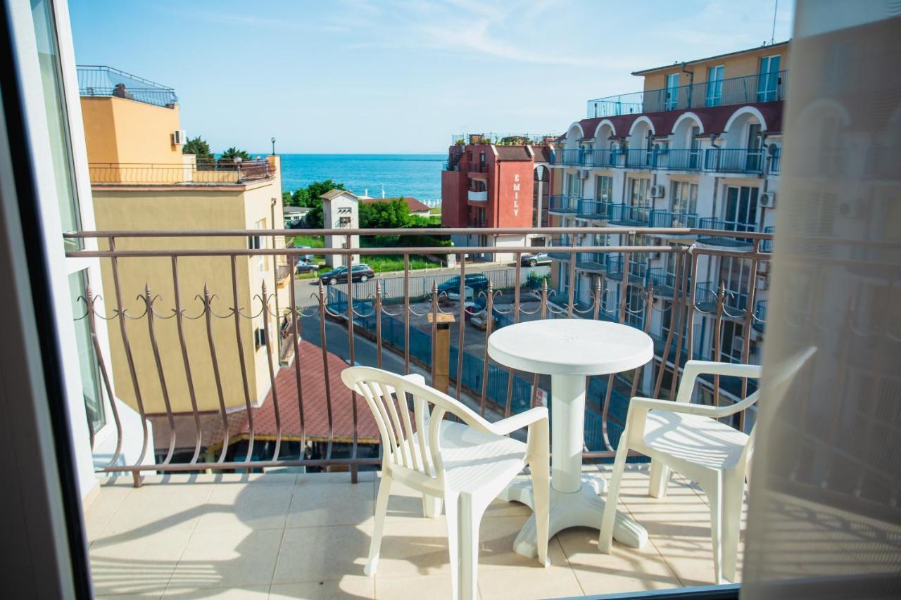Hotel Dolphin Ravda Extérieur photo